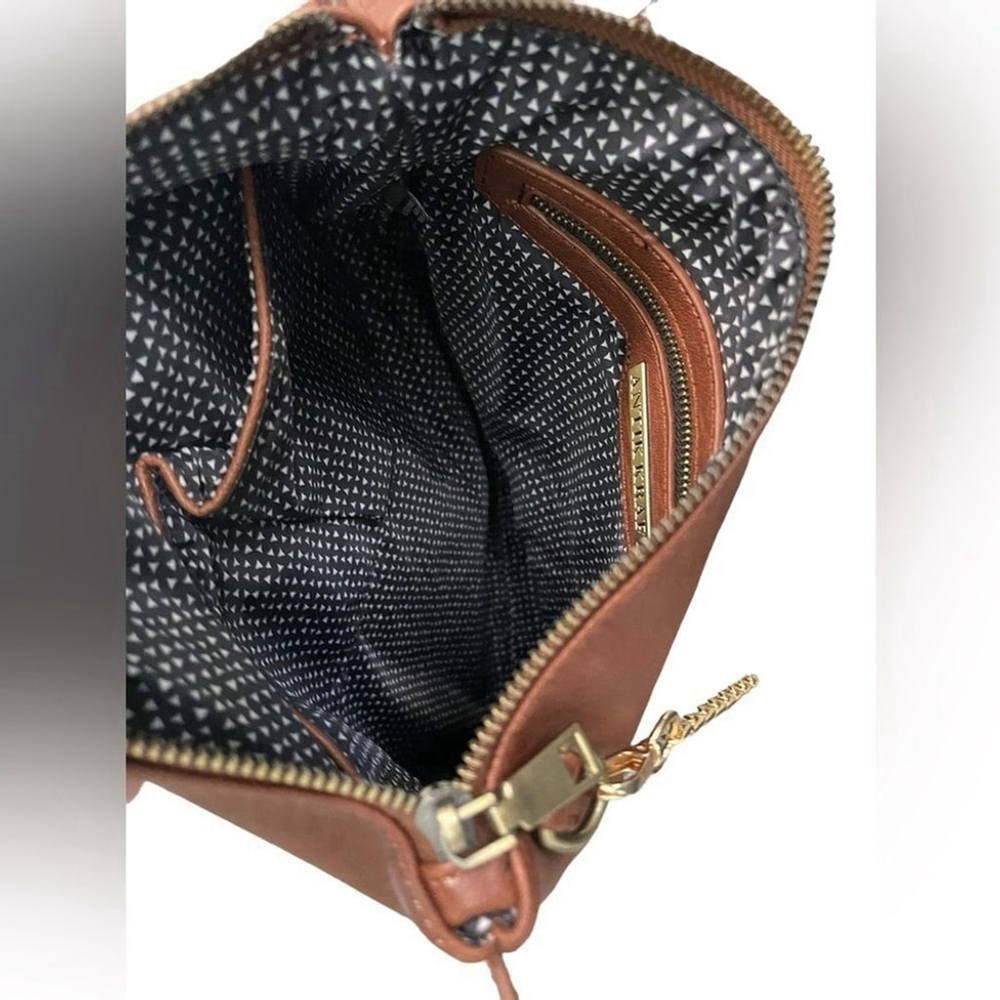 Antik Kraft Large Brown Vegan 2 in 1 Tote with Crossbody Removable Pouch - Picture 9 of 12